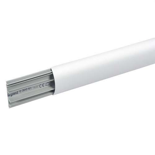 Canal de podea 75x18mm DLPLUS cu referința 030091 de la marca LEGRAND