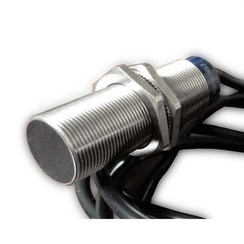 Sensor de proximitate Telemecanique Sensors M8 distanță 2.5 mm cu referința XS608B1NAL2 de la marca TELEMECANIQUE