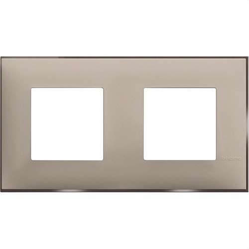 Ramă decorativă pentru 2x2 module crem satinat Classia cu referința R4802M2CS de la marca BTICINO