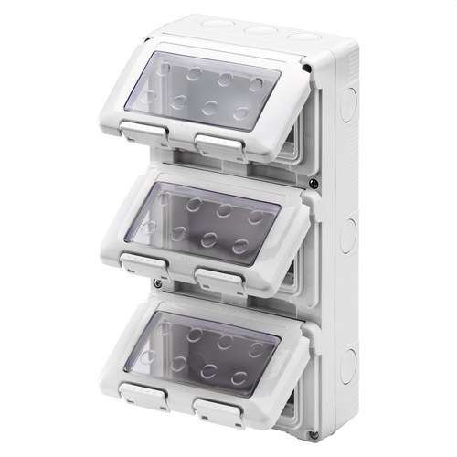 Cutie de suprafață pentru mecanisme SYSTEM 12 module IP55 cu referința GW27052 de la marca GEWISS