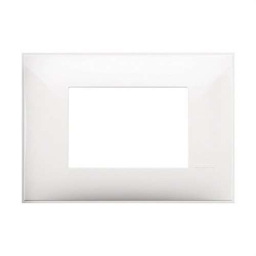 Cadru decorativ cu 3 module alb Classia cu referința R4803RW de la marca BTICINO