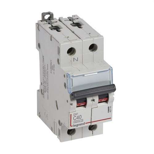 Magnetotermic DX3 P+N 40A Curbă C 6/10kA cu referința 407760 de la marca LEGRAND