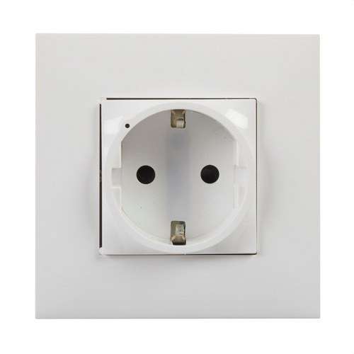 Priză schuko conectată albă Valena Next cu Netatmo cu referința 741811 de la marca LEGRAND