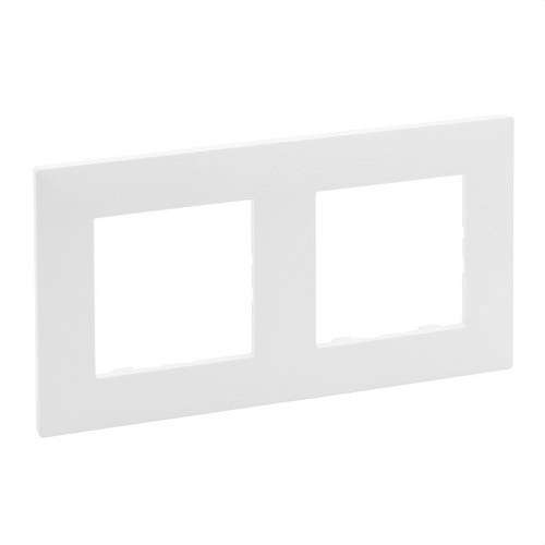 Ramă decorativă cu 2 elemente alb mat Niloé Step cu referința 864172 de la marca LEGRAND