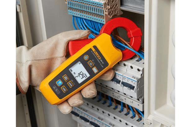 Clește ampermetric pentru curenți de scurgere cu valoare eficace reală Fluke 368 FC cu referința 4709907 de la marca FLUKE